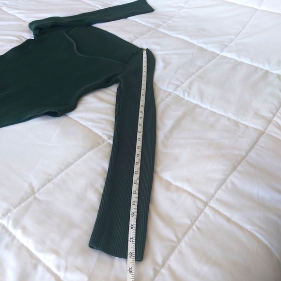 Commense NWOT Ribbed Knit Sweater - Picture 9 of 12